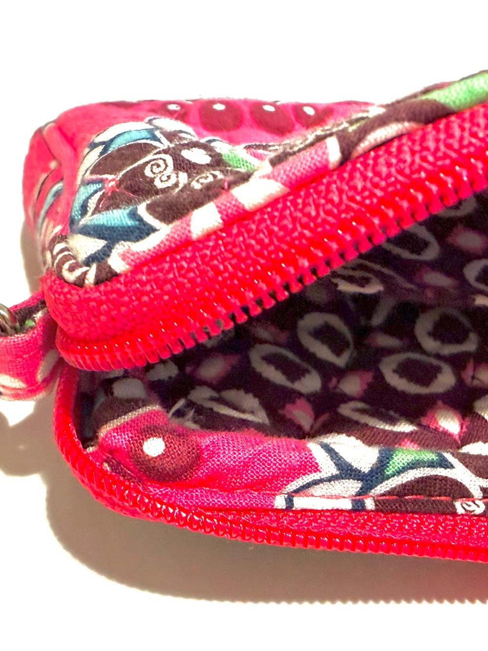 Vera Bradley Pink Quilted Wristlet with Floral Medallion Print NWOT - Picture 5 of 8